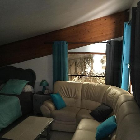 Le Loup Dans La Bergerie Bed & Breakfast Montmartin-sur-Mer Екстериор снимка